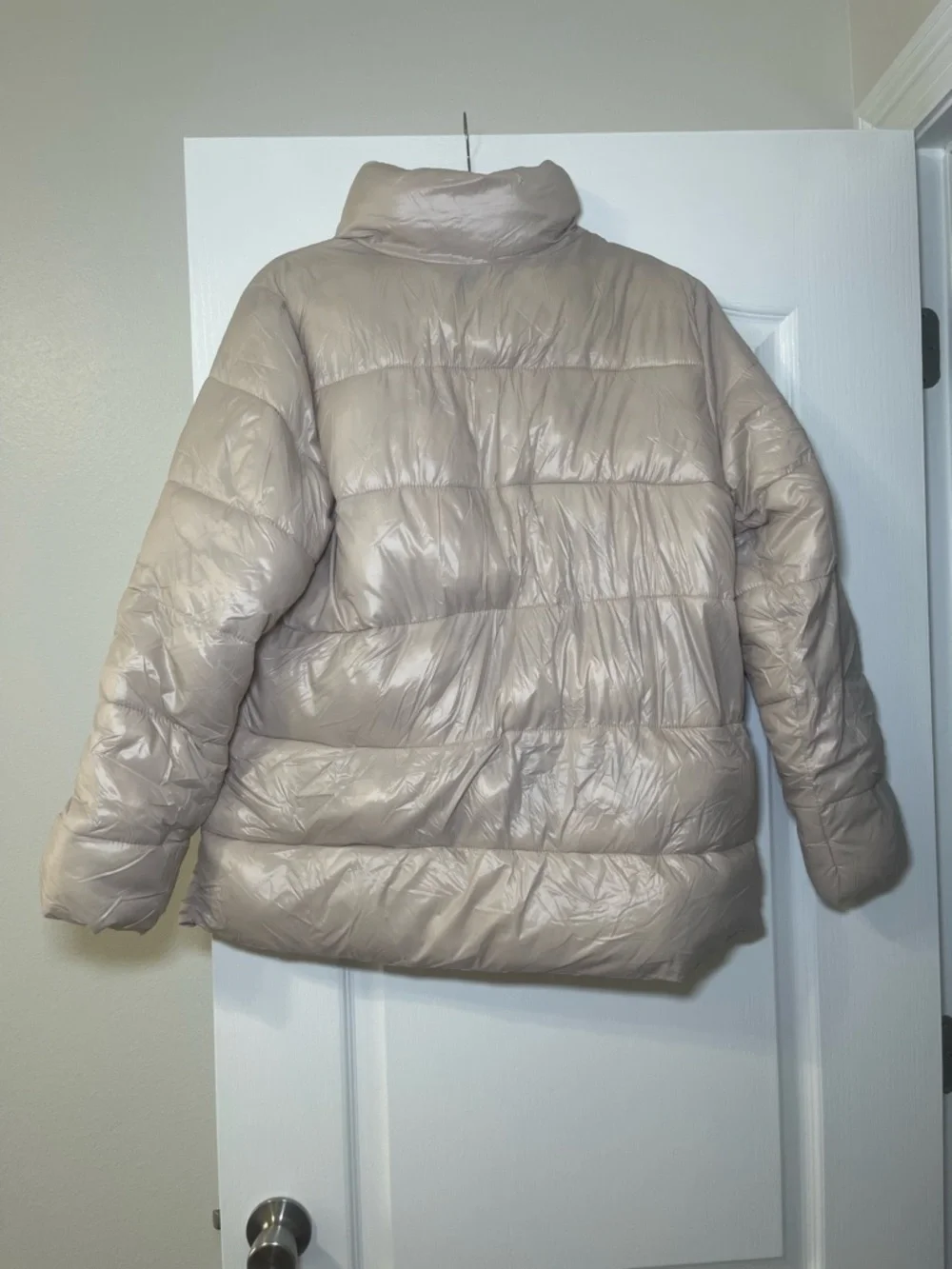Old Navy Women’s Cream Colored Water-Resistant Quilted Puffer Jacket Size Large - Picture 10 of 13